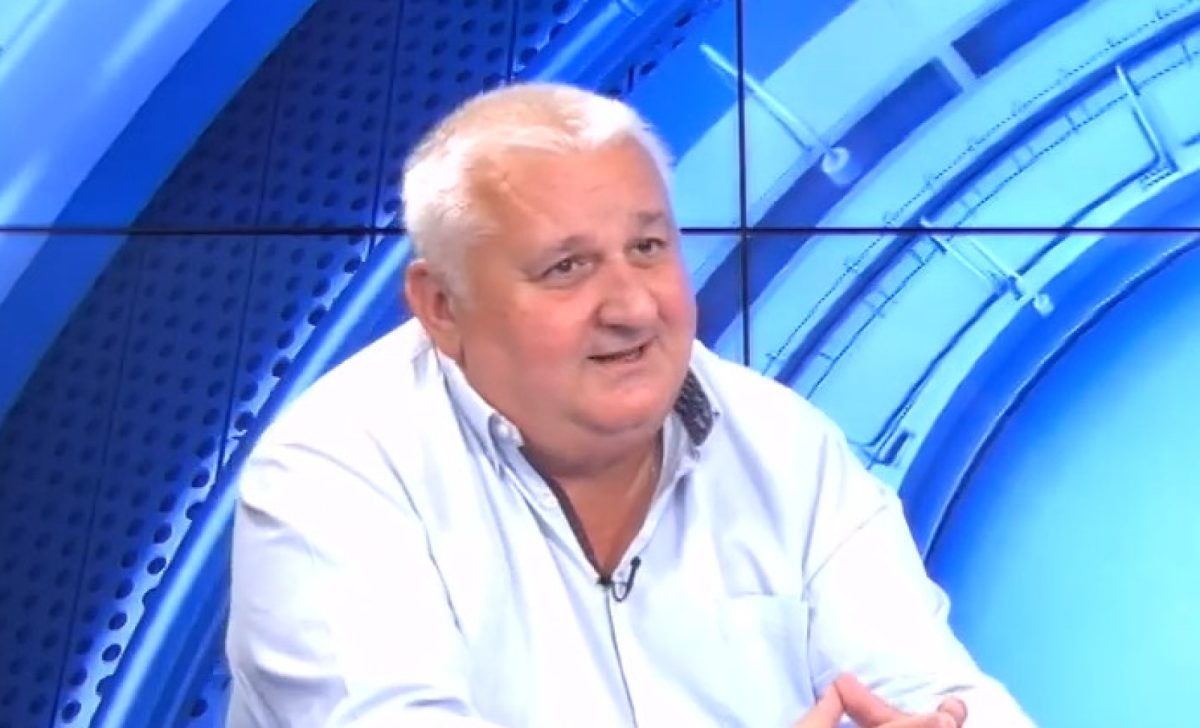 Jurnalistul Liviu Man: „Felicitări AUR-ului și lui Simion pentru că au reușit să-i ridice în poziția bipedă pe aleșii noștri ca să-l onoreze pe martirul Charlie Kirk”