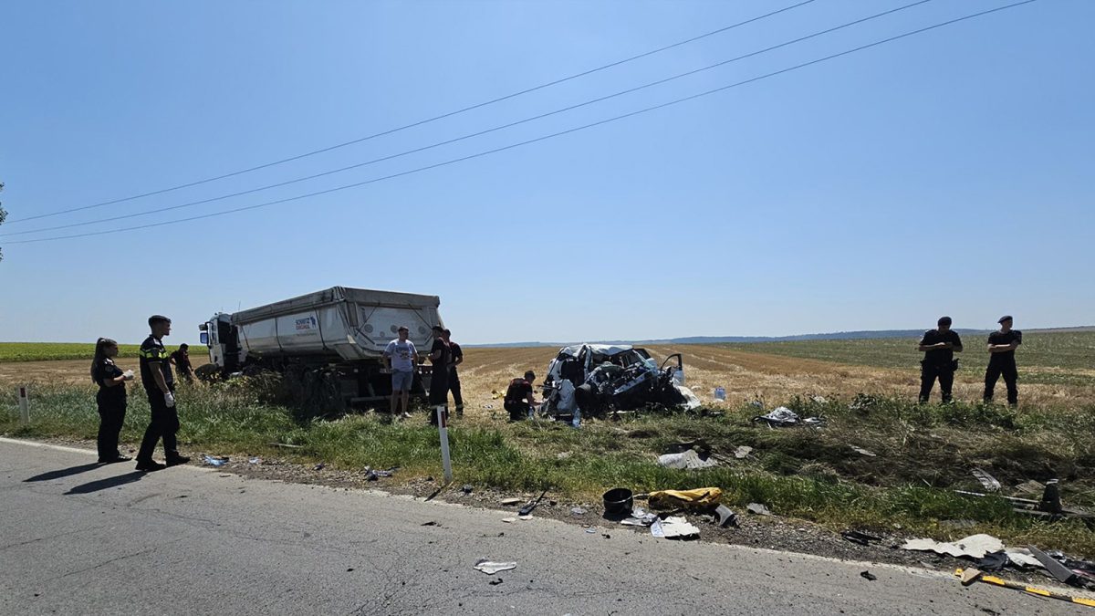 Cătălina Costea, mama rănită grav în accidentul de la Târgu Frumos, este în aceeași stare la 5 săptămâni de la tragedie. Femeia va fi operată la nivelul feței