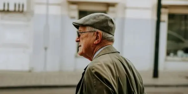 M-am deghizat în om al străzii și am intrat într-un supermarket uriaș ca să-mi aleg moștenitorul