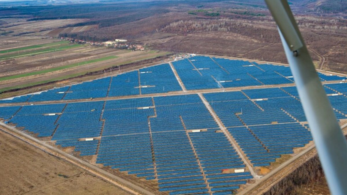 Primăria amenajează un parc fotovoltaic pe o suprafață de 4.500 de metri pătrați! Vor fi investite peste 1,3 milioane de lei