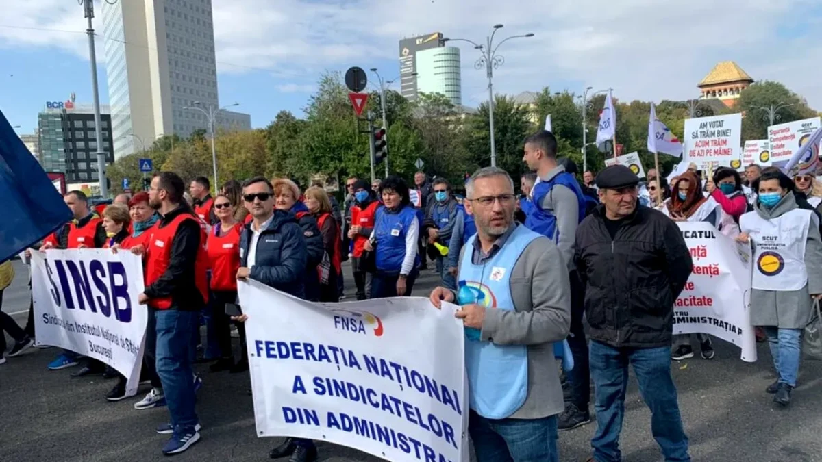 Proteste de amploare în Capitală! Sindicaliștii din administrația publică cer stoparea concedierilor și amenință cu grevă generală. Ilie Bolojan, chemat la discuții
