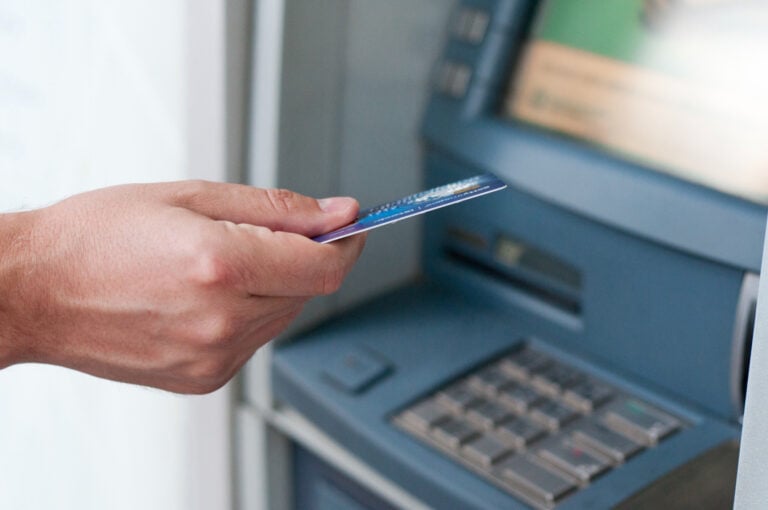 Obligatoriu pentru toți românii care au cont la bancă! Sunt vizate economiile personale!