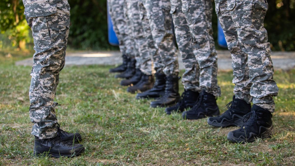Se introduce serviciul militar obligatoriu! Tinerii care vor fi chemați în armată!