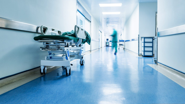 Pacienții pot reclama online medicii care redirecționează abuziv către cabinetele private
