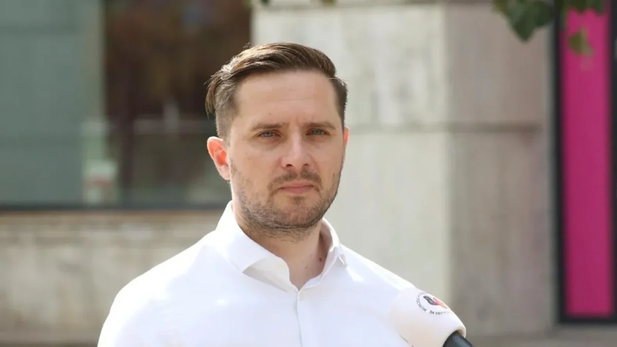 Cât câștigă angajații din Primăria Capitalei. Ce venit are Stelian Bujduveanu
