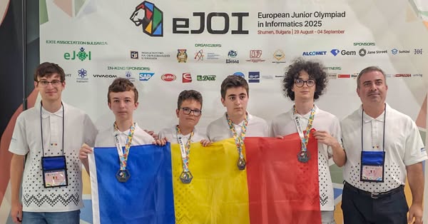 Andrei Boacă, student din Iași, a coordonat echipa României la Olimpiada Europeană de Informatică pentru Juniori