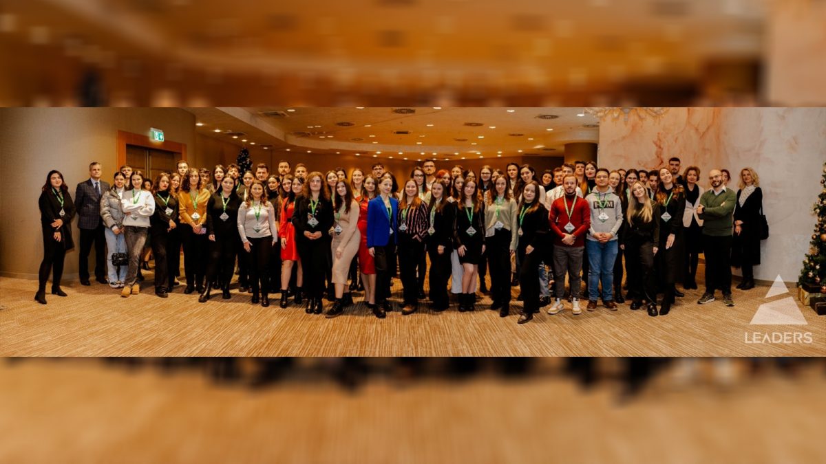 Studenții din Iași pot obține burse pentru un program unic de dezvoltare personală. Iată care sunt pașii
