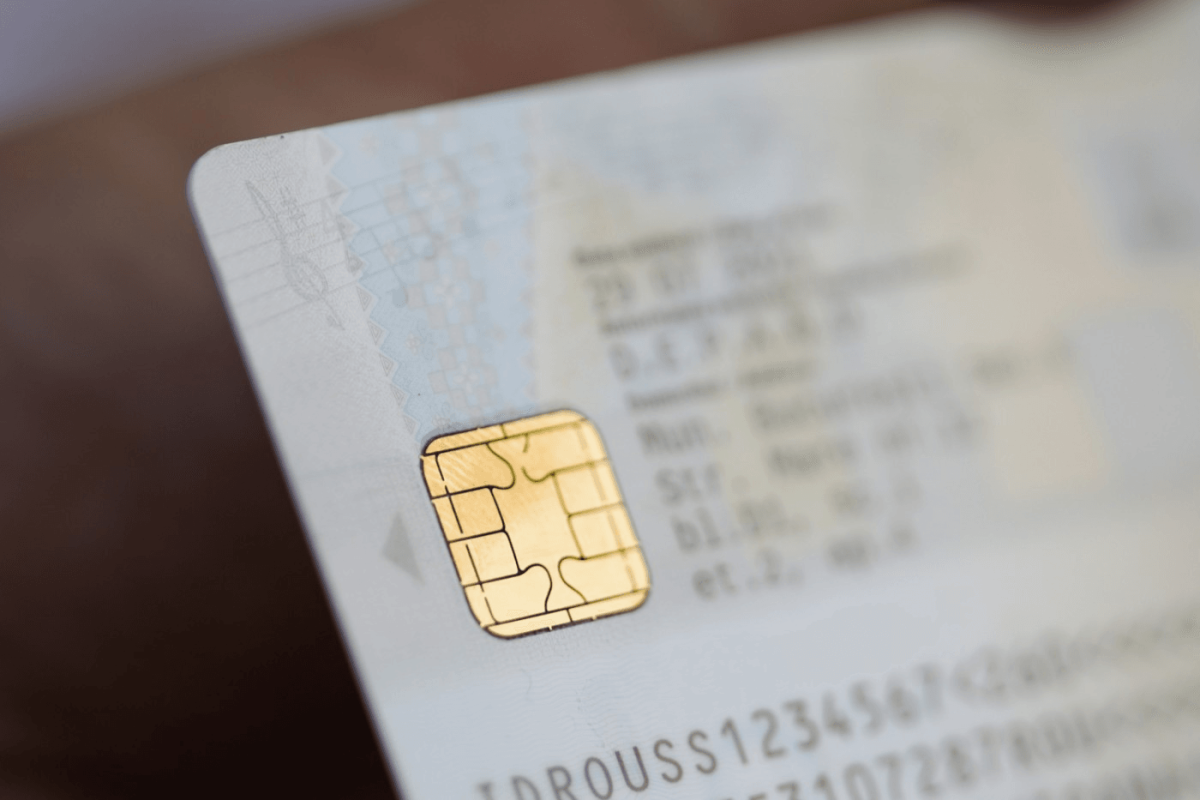 Campanie de 10 milioane de lei pentru promovarea cărții de identitate electronice! Cine încasează banii