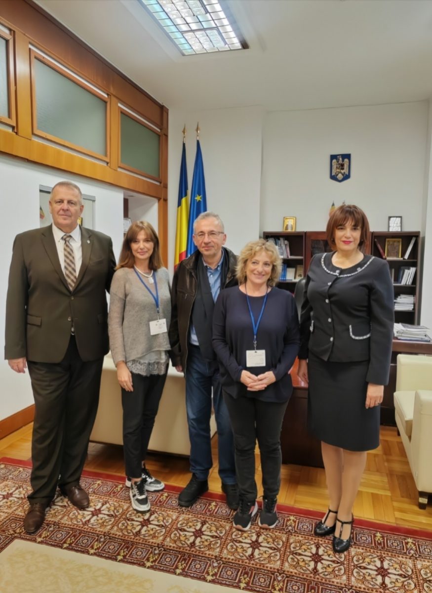Deputatul AUR Cristina Emanuela Dascălu, în întâlnire cu renumitul scriitor grec Isidoros Zourgos (P)