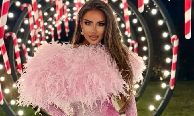 Cum arată Bianca Drăgușanu fără machiaj: Fanii au crezut că nu văd bine! – GALERIE FOTO