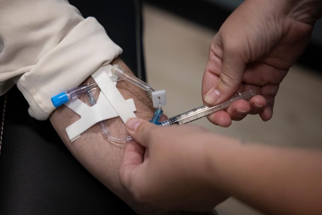 Acest drog este recomandat de medici. Tot mai mulți oameni se tratează de depresie și stres cu el