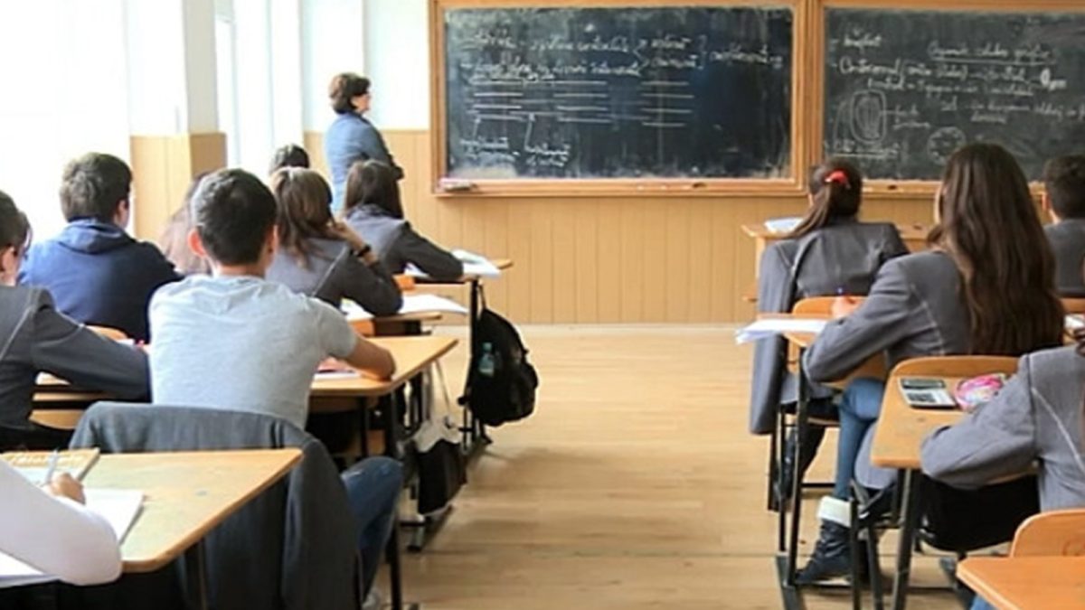 Lipsa de consilieri școlari, una dintre marile probleme ale învățământului ieșean: nereguli și provocări depistate de ISJ în școlile din județ