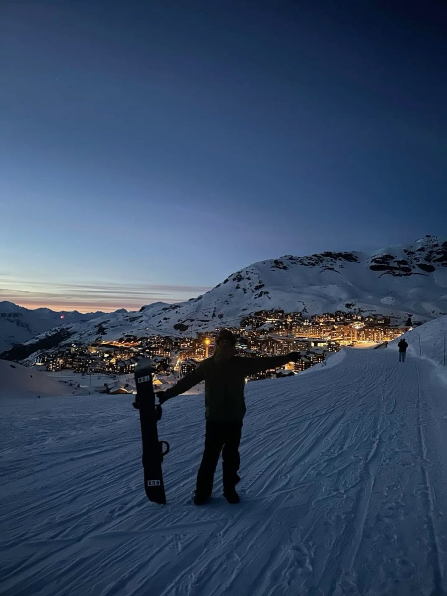 Vacanță de schi în România. Cele mai bune destinații pentru sport și relaxare pe pârtie