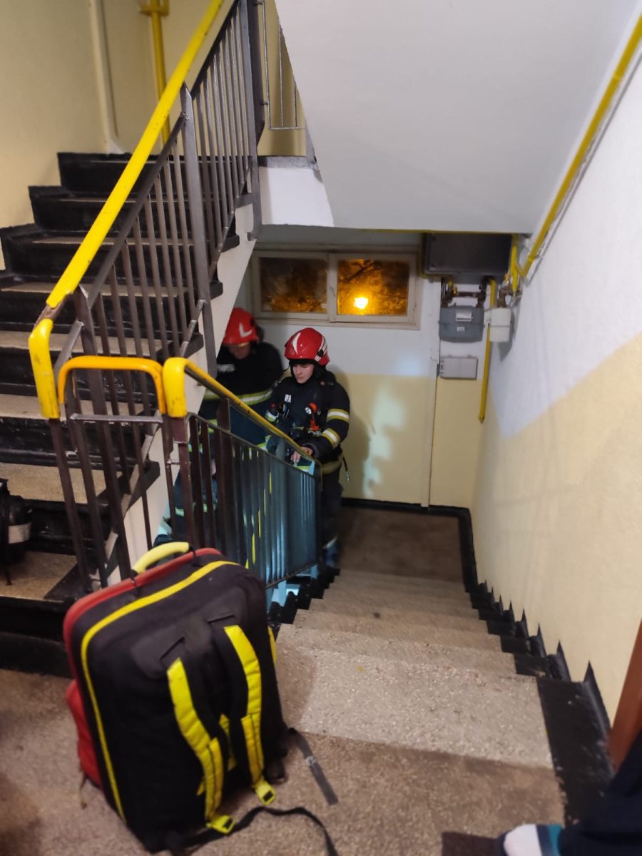 Incendiu la un apartament din municipiul Iași. Pompierii au intervenit