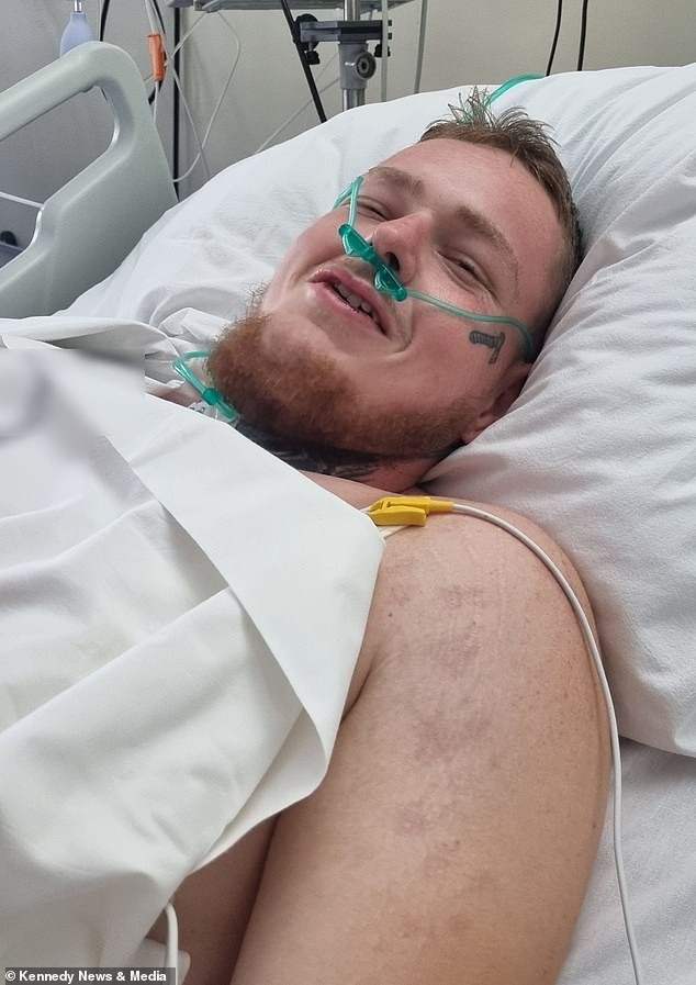 Tragedie într-o vacanță! O mamă a făcut un împrumut foarte mare pentru a-și aduce fiul acasă, după o cumplită cădere de la balcon