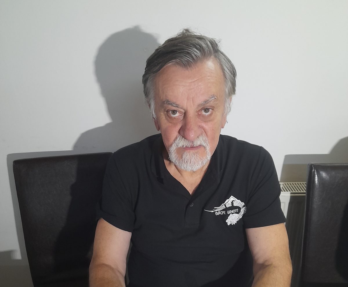 A murit profesorul universitar Mihai Vinereanu, reputat lingvist și apropiat al Dianei Șoșoacă