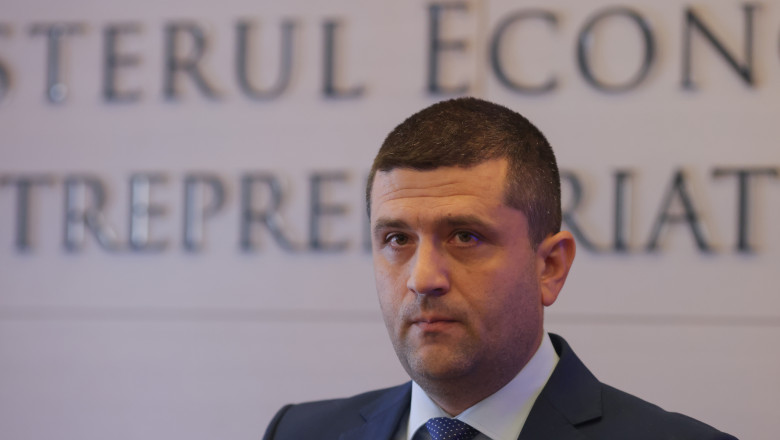 Radu Miruță, ministrul Turismului, este împotriva voucherelor de vacanță pentru bugetari. ANAT: „Populism în loc de competență: când nu știi, dar strigi tare!”