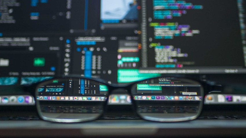 Cele mai căutate abilități digitale și de AI pe piața muncii în 2025