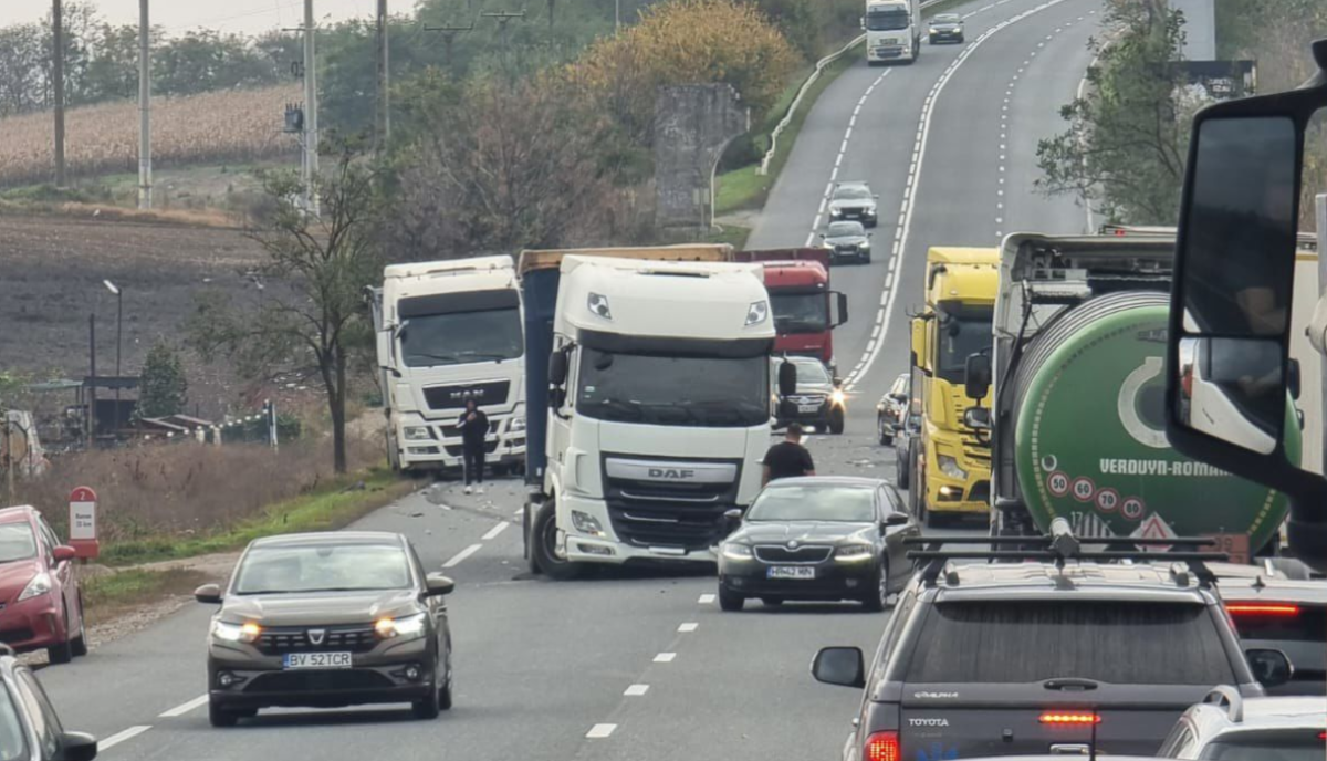 Accident grav la Răchiteni! O persoană a rămas încarcerată în urma coliziunii dintre un autoturism și un camion – UPDATE