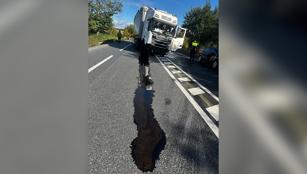 Accident rutier în Miclăușeni! Un TIR a intrat într-un cap de pod – UPDATE