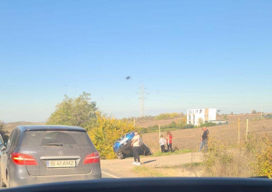 Accident rutier în Miroslava! Două autoturisme în care se aflau patru persoane au intrat în coliziune