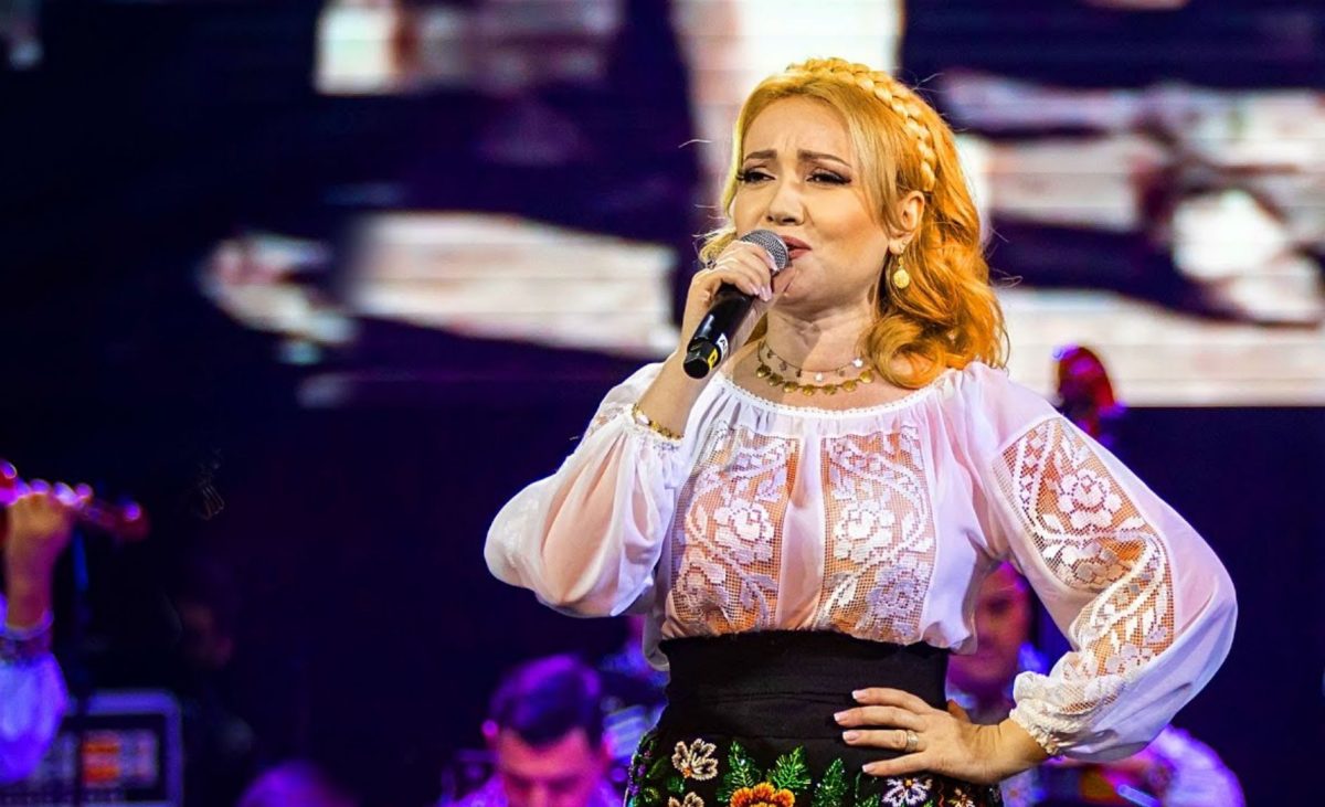 Adriana Ochișanu s-a împăcat cu fostul soț, după 12 ani. Problemele de sănătate ale fiului i-au apropiat