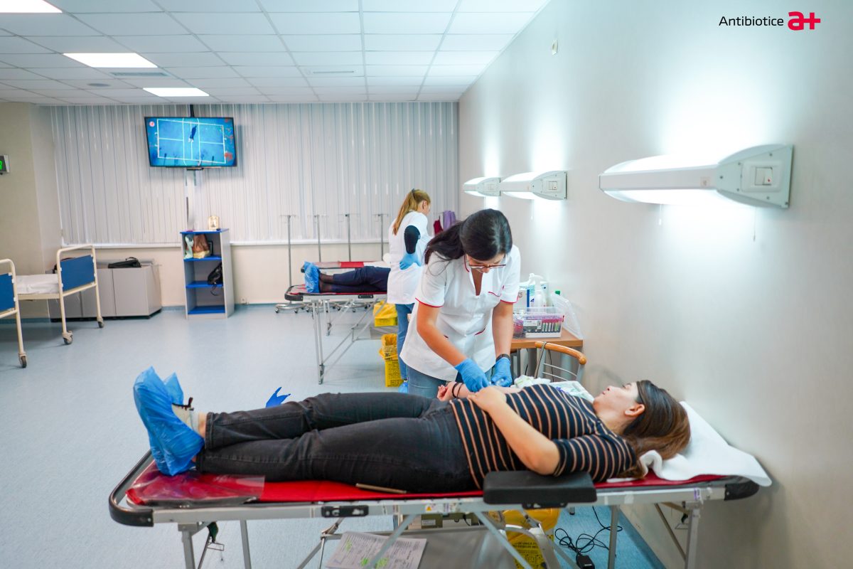 Solidari în fapte bune – angajații Antibiotice și comunitatea locală au dăruit sânge pentru viață!