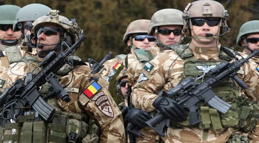 Tinerii români, din nou în uniformă? Parlamentul a votat stagiul militar voluntar