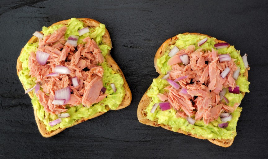 Salată de avocado cu ton – Rețetă simplă, sănătoasă și delicioasă, ideală pentru orice masă