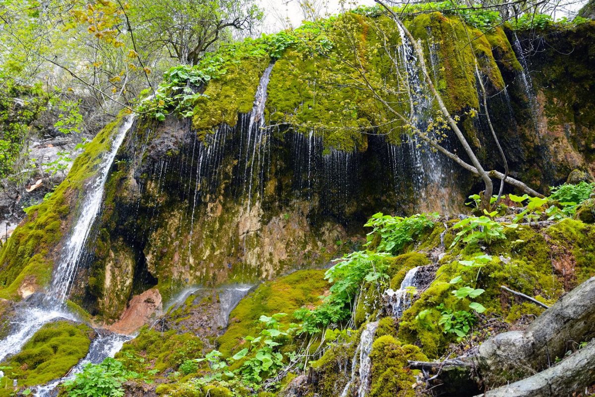 De ce merită vizitată cascada Șipote? Este o adevărată comoară naturală, trebuie neapărat să ajungi la ea!