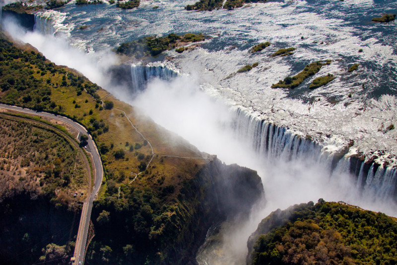 Cascada Victoria, un loc de poveste. Fumul tunetului care fascinează lumea