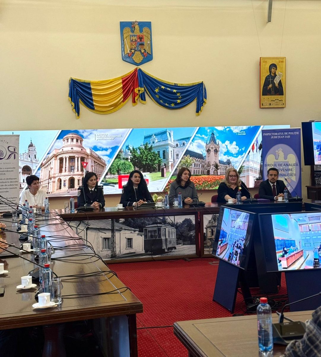 Campanie anti-bullying la Iași! Polițiștii și Asociația ROR spun „STOP agresiunii online și în școli!”