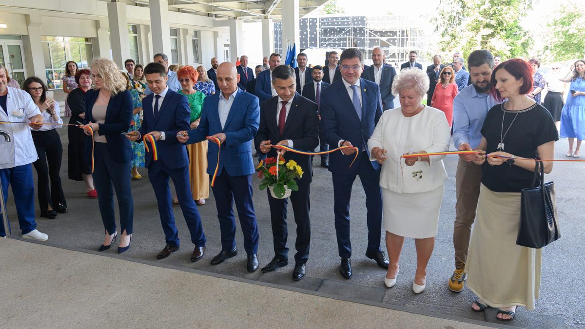 Iată dezastrul din secția ATI a Spitalului „Sf. Maria” din Iași, unde au murit cei șapte copii! Costel Alexe ar trebui să plătească cu bani din propriul buzunar refacerea clinicii