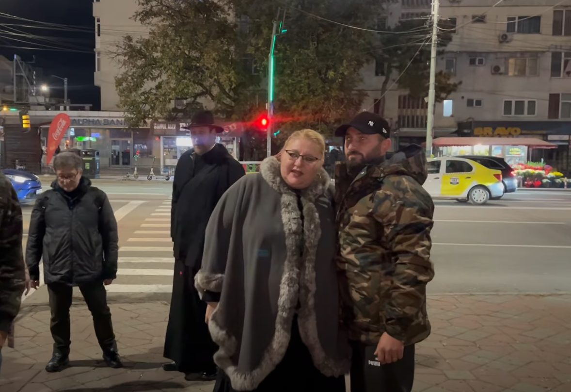 Cum a fost întâmpinată Diana Șoșoacă, europarlamentar și lider S.O.S. România, la Iași