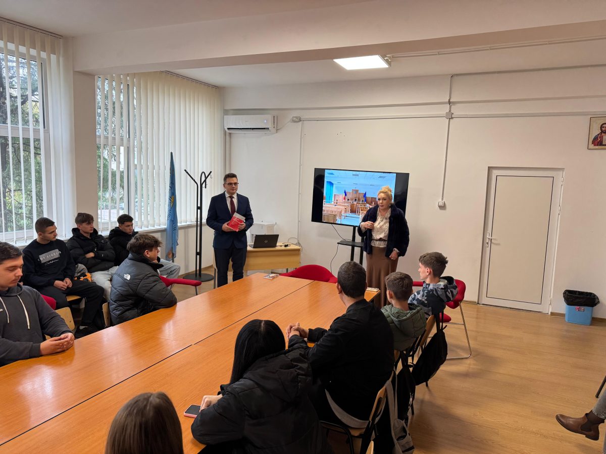 O oră altfel la Colegiul Tehnic “Mihail Sturdza” din Iași! Judecători și elevi, în dialog despre justiție și respectarea legii