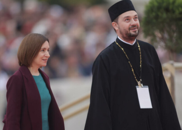 Cum a apărut Maia Sandu la Sfințirea Catedralei Mântuirii Neamului. Detaliul care a atras atenția tuturor
