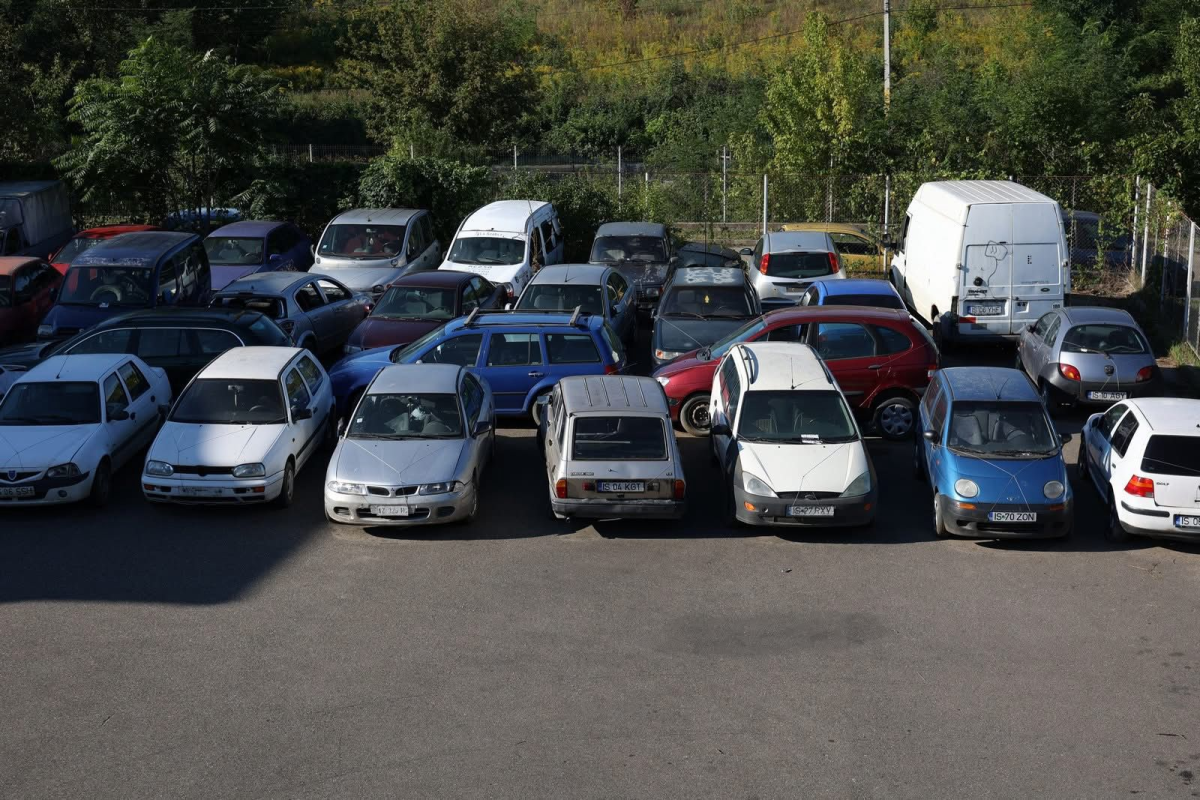 Vehiculele vechi de 5 ani din România au kilometrajul dat înapoi în medie cu peste 70.000 km, potrivit unui studiu