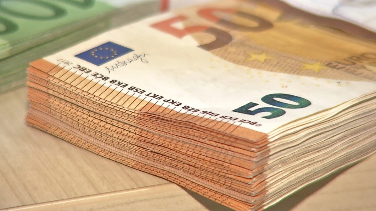 Jaf spectaculos pe autostradă! Cum a reușit poliția să recupereze 50.000 de euro