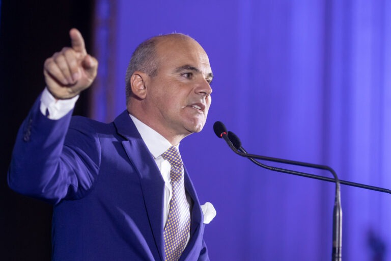 Rareș Bogdan atacă frontal Comisia Europeană: „Coborâți din turnul de fildeș, doamnă von der Leyen!”