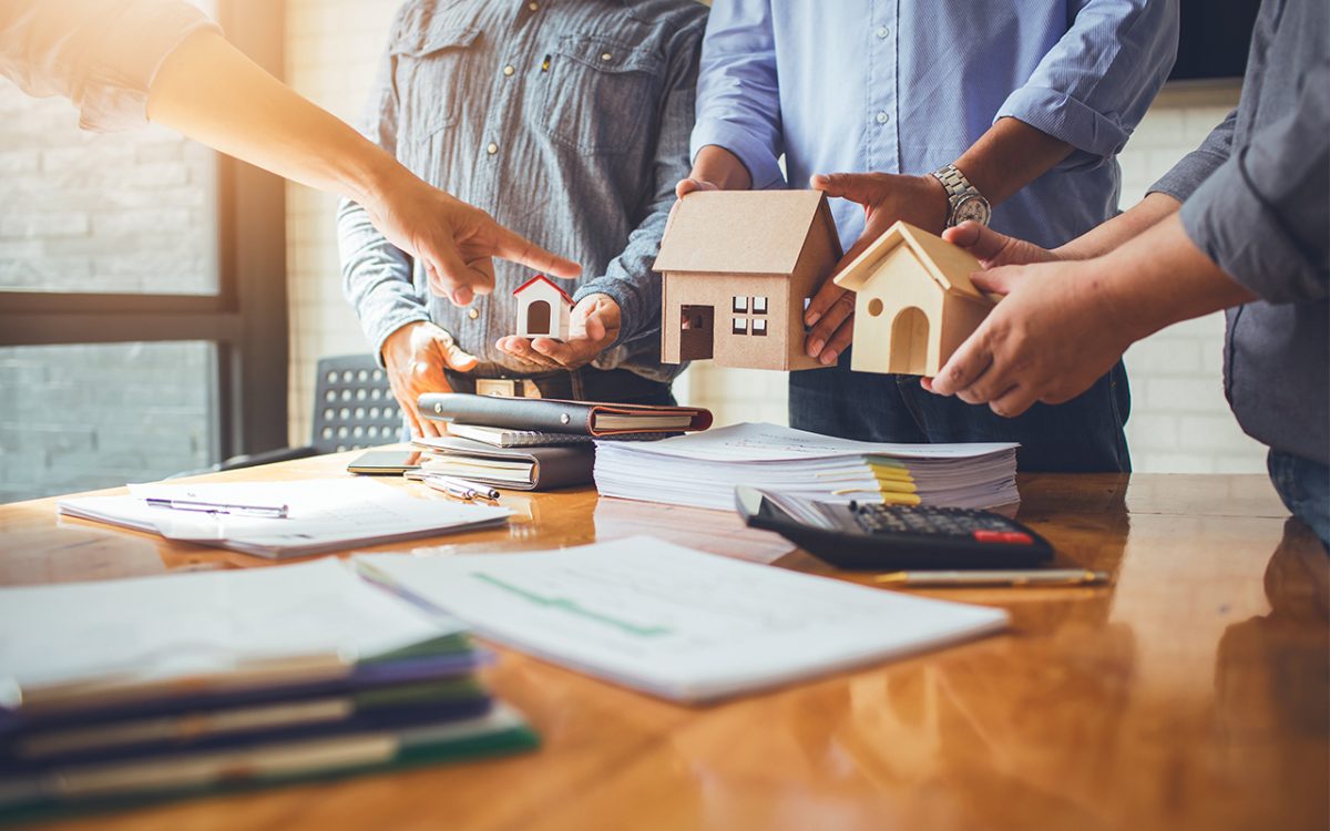 Reguli pentru proprietar și coproprietar! Ce prevede legea dacă o locuință este deținută de mai multe persoane!