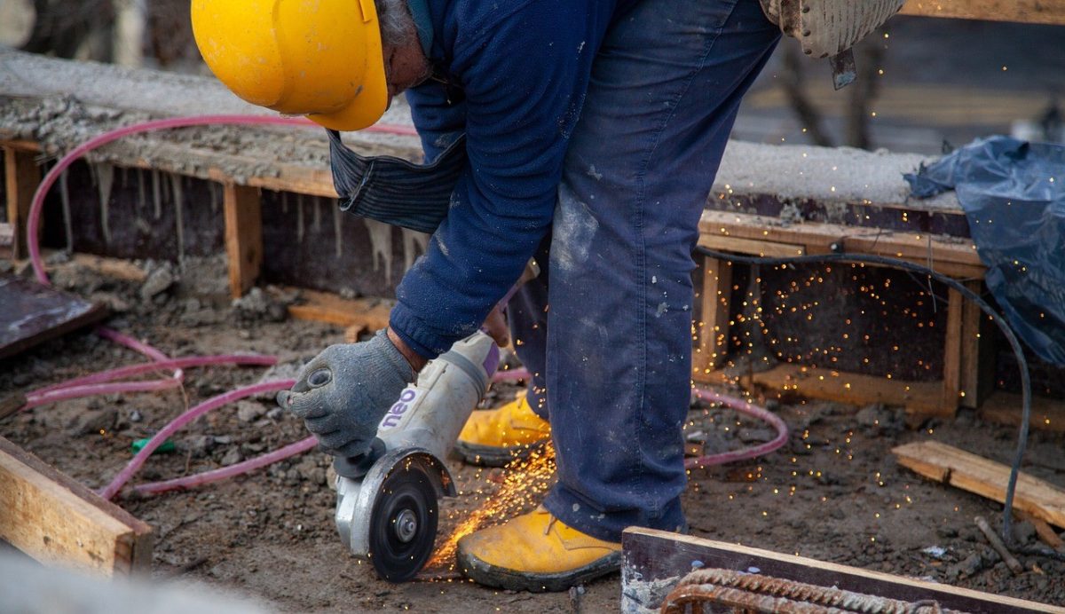 Siguranță și confort la fiecare pas – Alege bocanci de protecție de bună calitate pentru munca ta