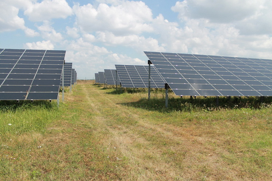 Primăria Hârlău va construi un parc fotovoltaic! Proiectul are o valoare de peste 2 milioane de lei