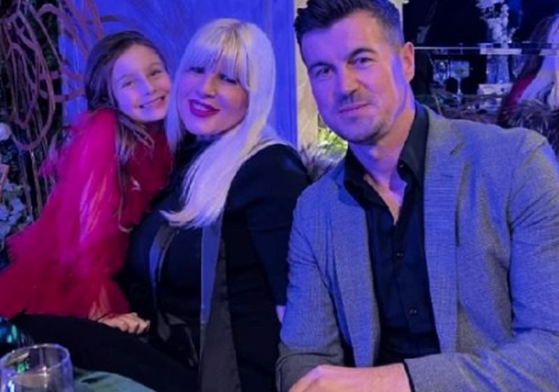 Motiv de bucurie pentru fosta politiciană! Elena Udrea a sărbătorit pe ringul de dans, pe ritmuri de manele! – GALERIE FOTO
