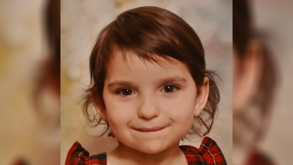 O fetiță de 4 ani, din Miroslava, luptă cu o boală cruntă: leucemia. Tratamentul va dura un an de zile, iar familia Mariei are nevoie de ajutor