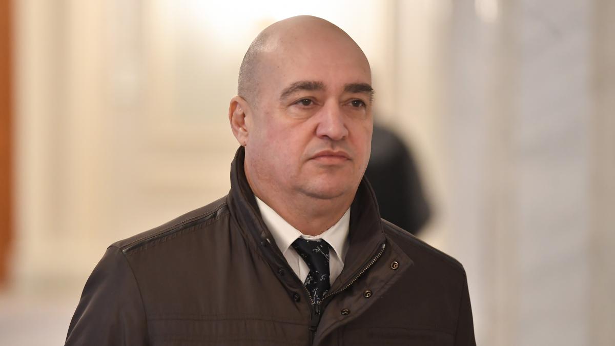 Cel care l-a dus pe Fănel Bogos în biroul lui Bolojan, Mihai Barbu, pleacă de la Autoritatea pentru Reformă Feroviară