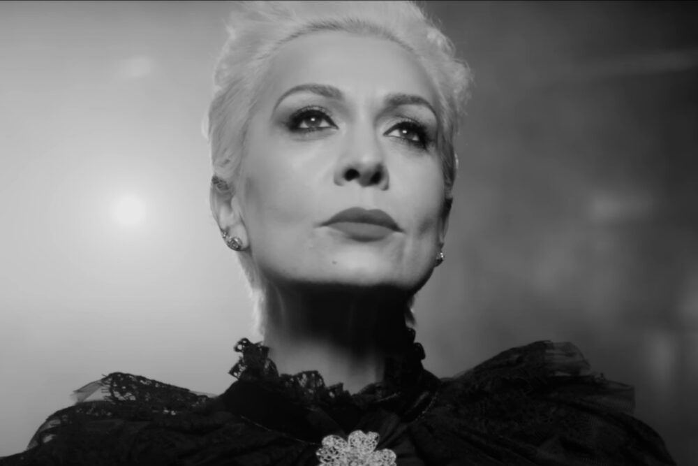 Monica Anghel, externată după cea de-a doua operație pe coloană: „Mulțumesc din suflet pentru gândurile voastre bune!”