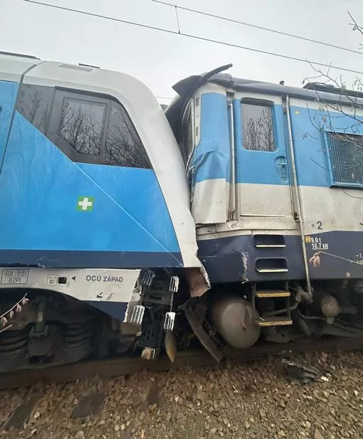 Grav accident feroviar în Cehia: două trenuri s-au ciocnit, zeci de răniți și trafic complet blocat