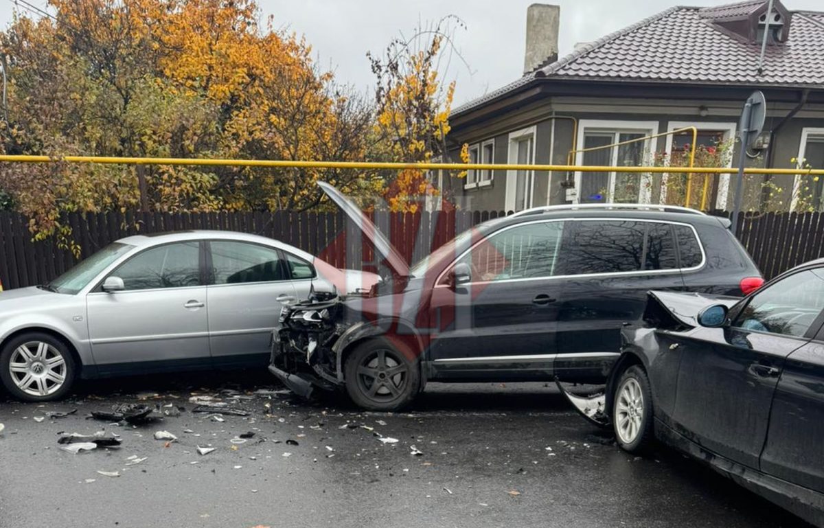 Accident rutier la Iași. Două autoturisme s-au ciocnit în Cantemir
