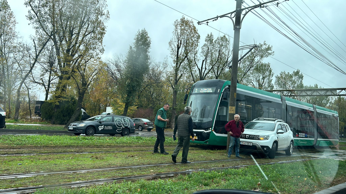 Controverse după accidentul tramvaiului în zona industrială! Putea vatmanul să evite impactul? Vagonul trebuia să aibă sistem anti-coliziune, dar nu era montat