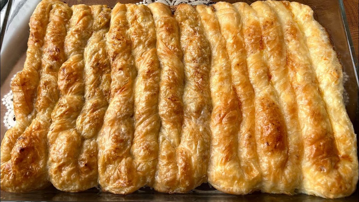 Cum se face aluatul pentru plăcintele moldovenești? Rețetă tradițională și trucuri pentru un preparat perfect